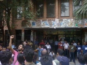 AISA protests against misinterpretation of OBC cut off by JNU admin in 2010.